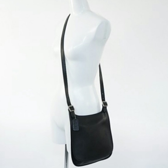Coach Vintage Black Leather Hippie Flap Bag - Picture 4 of 7